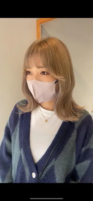 セミロング カラー F-card所属・shiga mariaのヘアスタイル