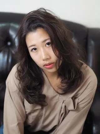 セミロング カラー パーマ GLOSSY所属・坂本 直樹のヘアスタイル