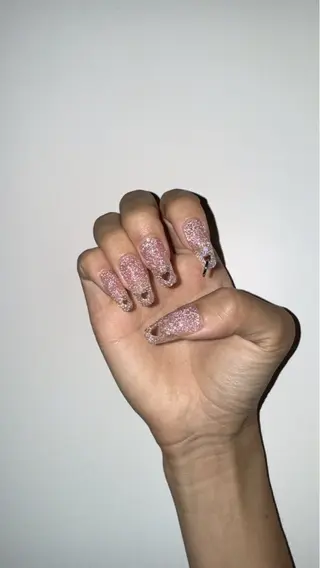 ネイル 濱岡 咲のネイルデザイン