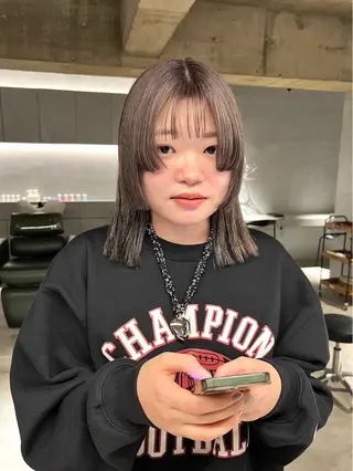 ミディアム 中村 衣里のヘアスタイル