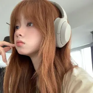 カラー 🍒レイヤーカット/ 暖色カラー🍒のヘアスタイル