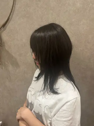 ミディアム sea by sion所属・山村 七那のヘアスタイル