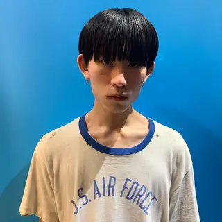 ショート メンズ FLOWERS所属・ウルフ、レイヤー 、メンズカットSHOのヘアスタイル