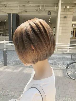 ショート カラー ノツコウダイ /ぱつっとボブのヘアスタイル