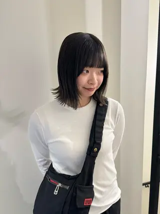 セミロング 内沼 恵留菜のヘアスタイル