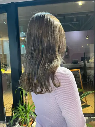 セミロング カラー 艶感透明感カラー🤍 hinaのヘアスタイル