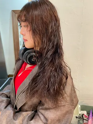 ロング カラー パーマ liko by maris所属・髪質改善／ブリーチ 宮武　湧斗のヘアスタイル