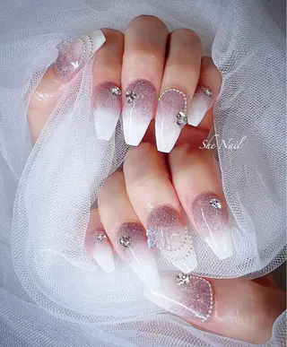 ネイル She   Nail所属・ISA_ BELLAのネイルデザイン