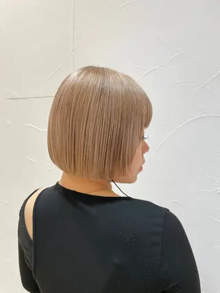 ショート カラー 浦野 遥のヘアスタイル