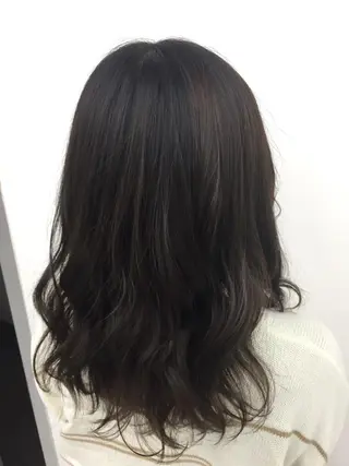 セミロング カラー 岩崎 裕司のヘアスタイル