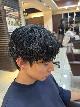 ミディアム 海外風パーマ 健人のヘアスタイル