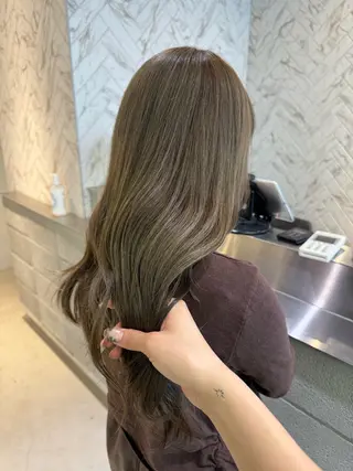 ロング カラー 店長 MANAMI /ブリーチ/骨格ボブのヘアスタイル