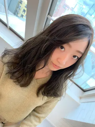 セミロング 村阪 由美子のヘアスタイル