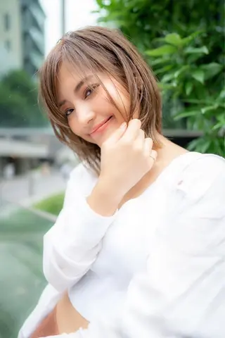 ミディアム カラー 🉐レイヤー/塩見 弘樹🉐渋谷のヘアスタイル