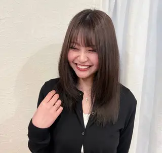 カラー Rin /riToのヘアスタイル