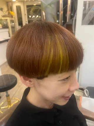 ショート カラー 鶴見 和美のヘアスタイル