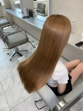 ロング king highlight&extensions梅田所属・髪質改善/似合わ せ/ダブルカラー盛田のヘアスタイル