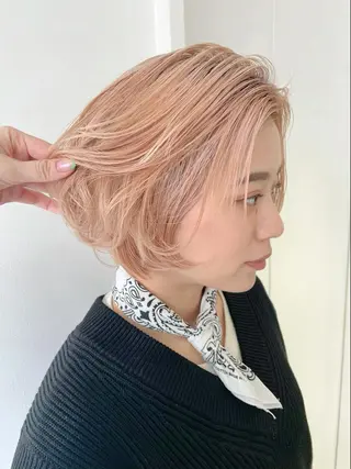 ショート カラー yurika☁️ 似合わせ｜レイヤーのヘアスタイル