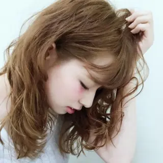 ミディアム SALOWIN神宮前五丁目店所属・🇰🇷韓国風艶髪✨ 髪質改善 倉岡しおんのヘアスタイル