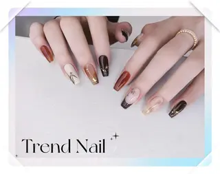 セミロング トレンド ネイル スタジオのネイルデザイン