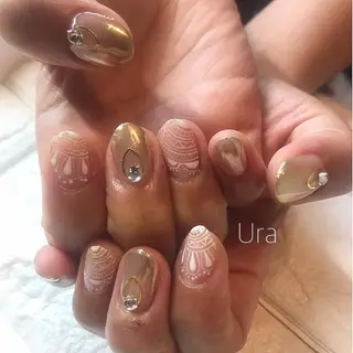 ネイル UrakoNail 《nail》のネイルデザイン