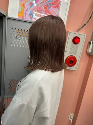 ミディアム 艶ハイトーン/ 颯一朗のヘアスタイル