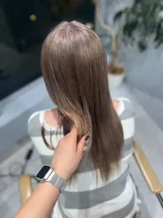 ロング シミズ リホのヘアスタイル