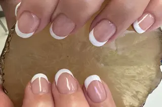 ネイル ママリンド　志村坂上店所属・しみ えんのネイルデザイン