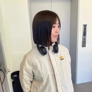 ショート ブリーチ/レイヤー 🌻Mutsumiのヘアスタイル