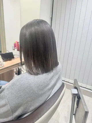 ミディアム カラー Re:st所属・Miyavi/カラー ショートボブのヘアスタイル