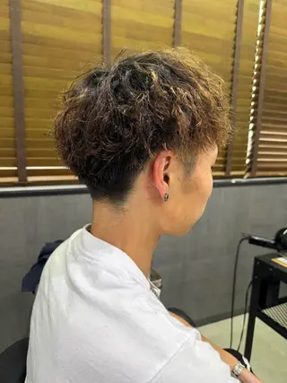 パーマ メンズ メンズ特化 ティアラのヘアスタイル
