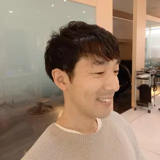 メンズ パーマ 飯田・髪質改善縮毛矯 正・カラー・パーマのヘアスタイル