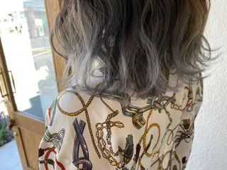 ミディアム カラー 入江 志穂のヘアスタイル