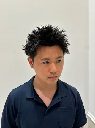 ショート パーマ メンズ 下村 琉弥のヘアスタイル