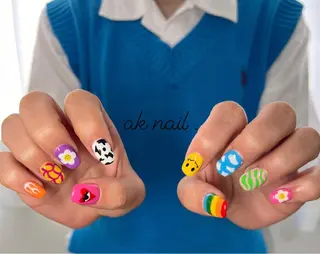ミディアム ネイル ak nail .のネイルデザイン