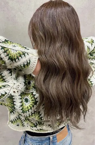 ロング カラー Manami / Locoのヘアスタイル