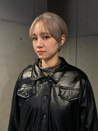 ショート カラー レイヤー/ ブリーチ/だいちのヘアスタイル