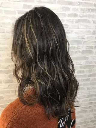 セミロング カラー 小金丸 里沙のその他イメージ