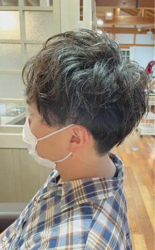 ショート パーマ メンズ 吉田 浩太郎のヘアスタイル