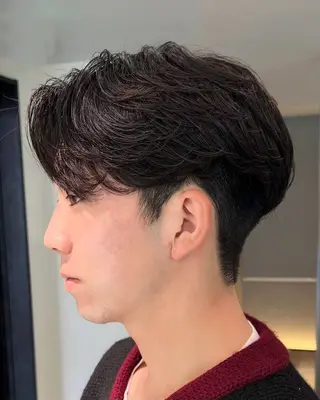 パーマ メンズ Qin shaire salon 原宿verno店所属・【センターパート】 ETO／江藤翼の眉毛・アイブロウイメージ