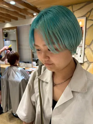 ショート カラー kawabe maikoのヘアスタイル