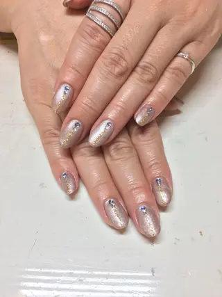 ネイル Cura&Bellissimo クーラ&ベリッシモ所属・クーラアンド ベリッシモのネイルデザイン