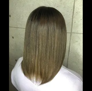 ミディアム 海外レイヤー/赤み 消しカラー/上原聖奈のヘアスタイル