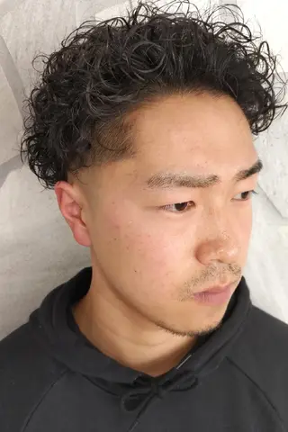 ショート パーマ メンズ HAIR&GROOMING　YOSHIZAWA Inc. BANDAI所属・💈多賀 裕史💈のヘアスタイル