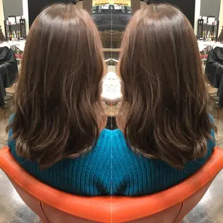 セミロング カラー デザインカラー🌈 高木リョウのヘアスタイル