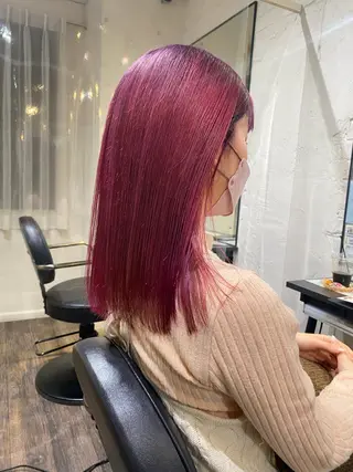 ミディアム カラー 梅田ハイトーン チダ ヒナノのヘアスタイル