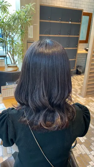 ミディアム Lolonois 森ノ宮/RINのヘアスタイル