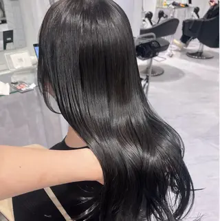 ロング カラー 🫧うる艶トレンド 🫧透明感カラーのヘアスタイル