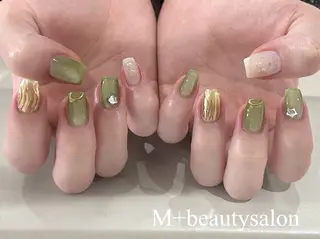 ネイル M+  Beauty Salonのネイルデザイン
