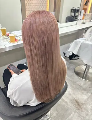 ロング カラー トリウミ カホのヘアスタイル